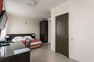 Гостиница Университетская Москва Двухместный стандарт с двуспальной кроватью-6