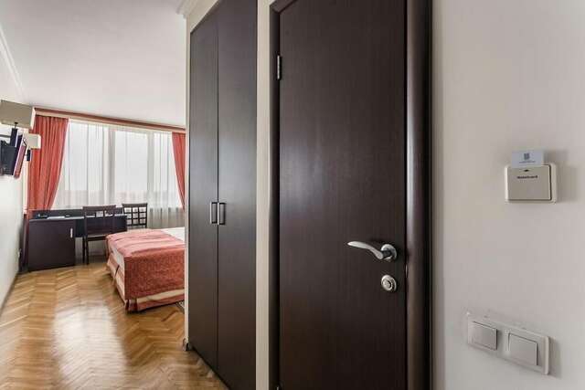 Гостиница Университетская Москва-113