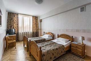 Гостиница Университетская Москва Бюджетный двухместный номер с 2 отдельными кроватями-8